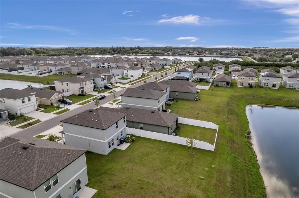 На продажу: $294,999 (3 спален, 2 ванн, 1624 Квадратных фут)