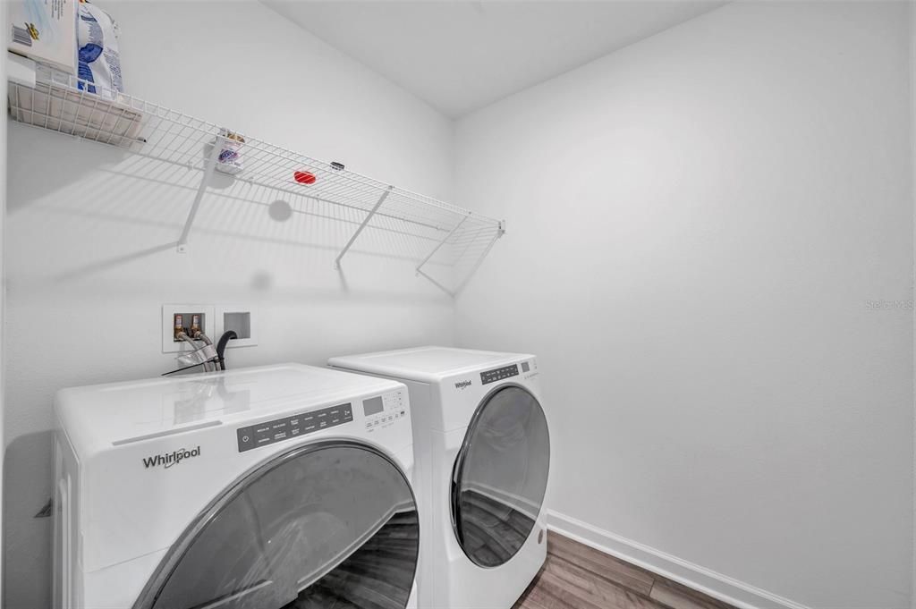 На продажу: $294,999 (3 спален, 2 ванн, 1624 Квадратных фут)