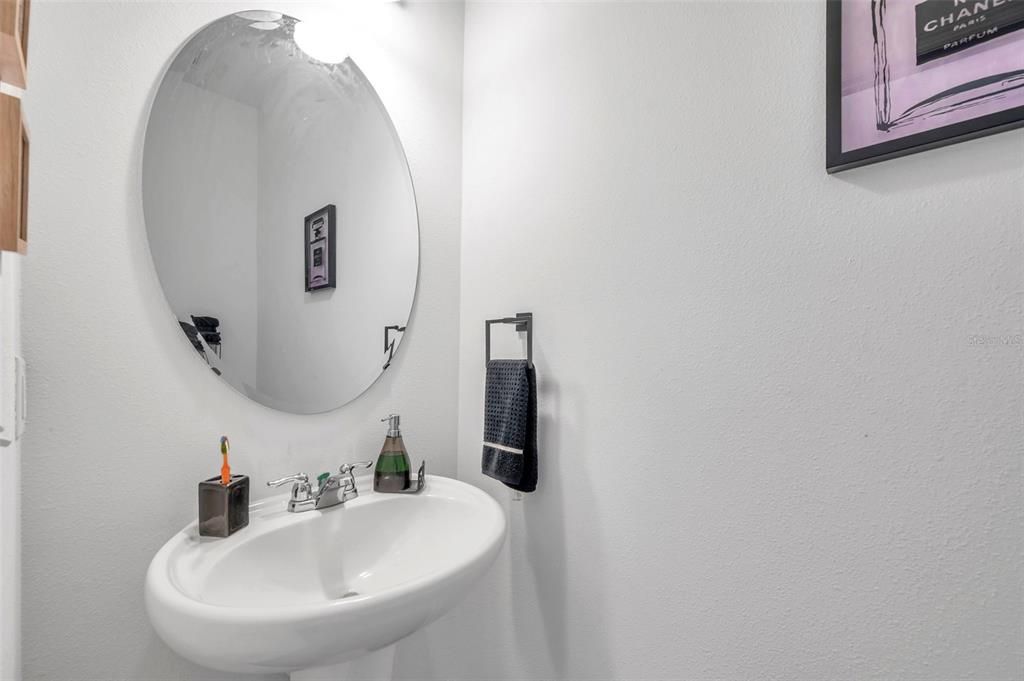 На продажу: $294,999 (3 спален, 2 ванн, 1624 Квадратных фут)