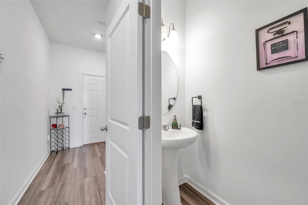 На продажу: $294,999 (3 спален, 2 ванн, 1624 Квадратных фут)