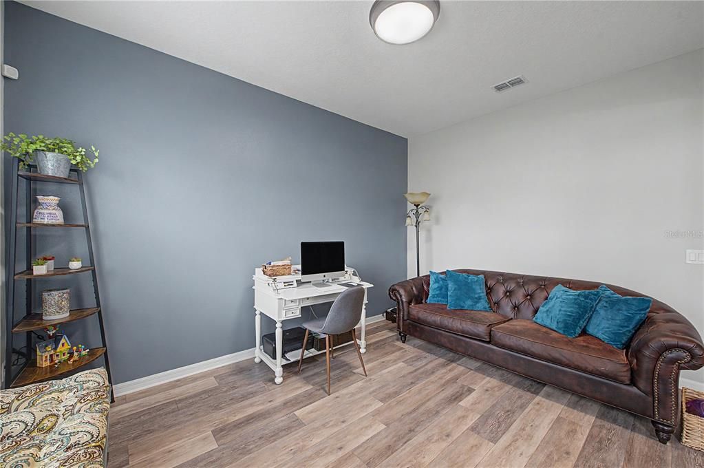 For Sale: $499,990 (4 beds, 3 baths, 2427 Square Feet)