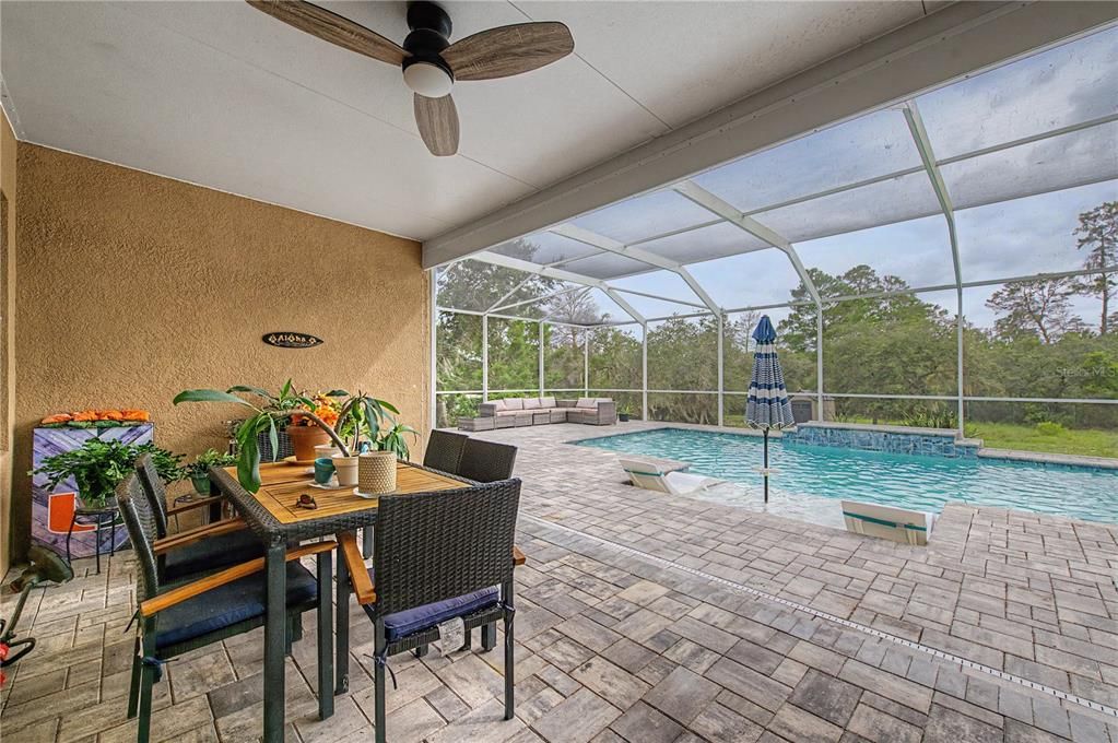 For Sale: $499,990 (4 beds, 3 baths, 2427 Square Feet)