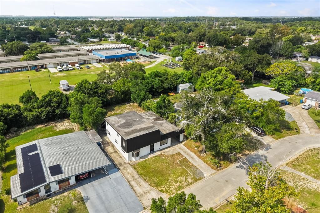 For Sale: $365,000 (6 beds, 3 baths, 2688 Square Feet)