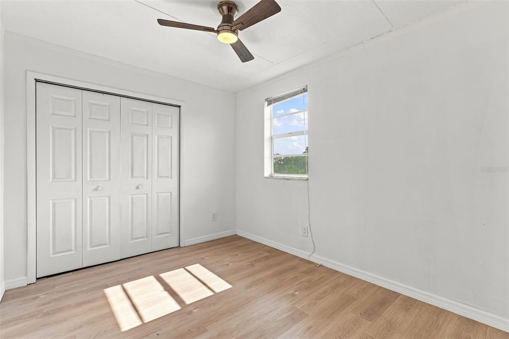 For Sale: $365,000 (6 beds, 3 baths, 2688 Square Feet)