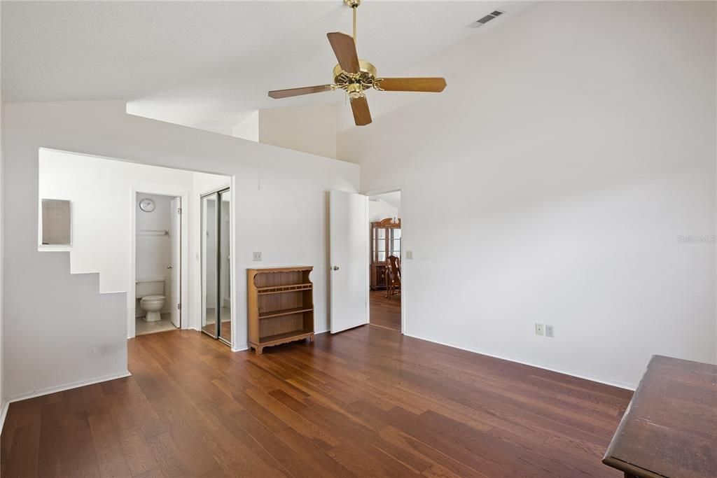 En Venta: $325,000 (2 camas, 2 baños, 1117 Pies cuadrados)