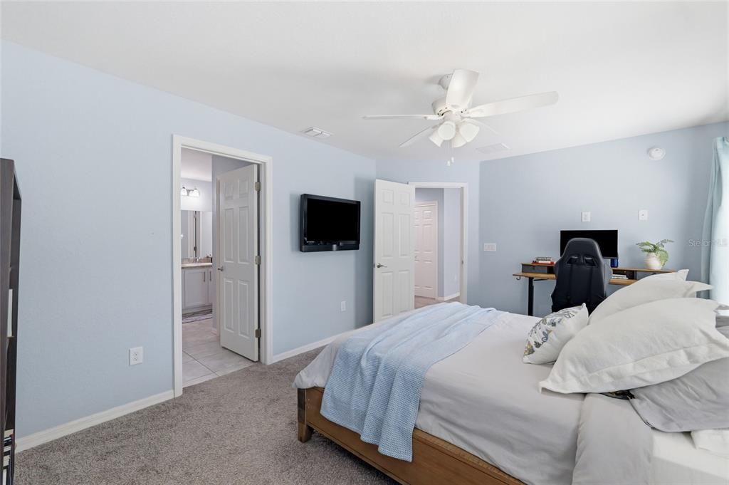 For Sale: $285,000 (3 beds, 2 baths, 1764 Square Feet)