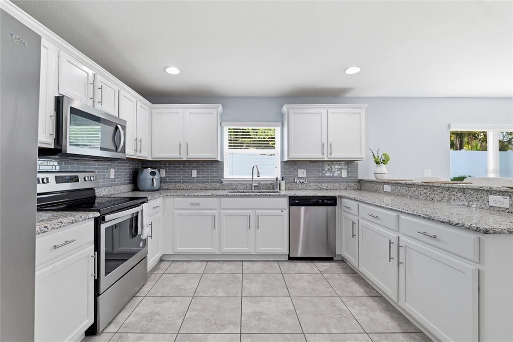 For Sale: $285,000 (3 beds, 2 baths, 1764 Square Feet)