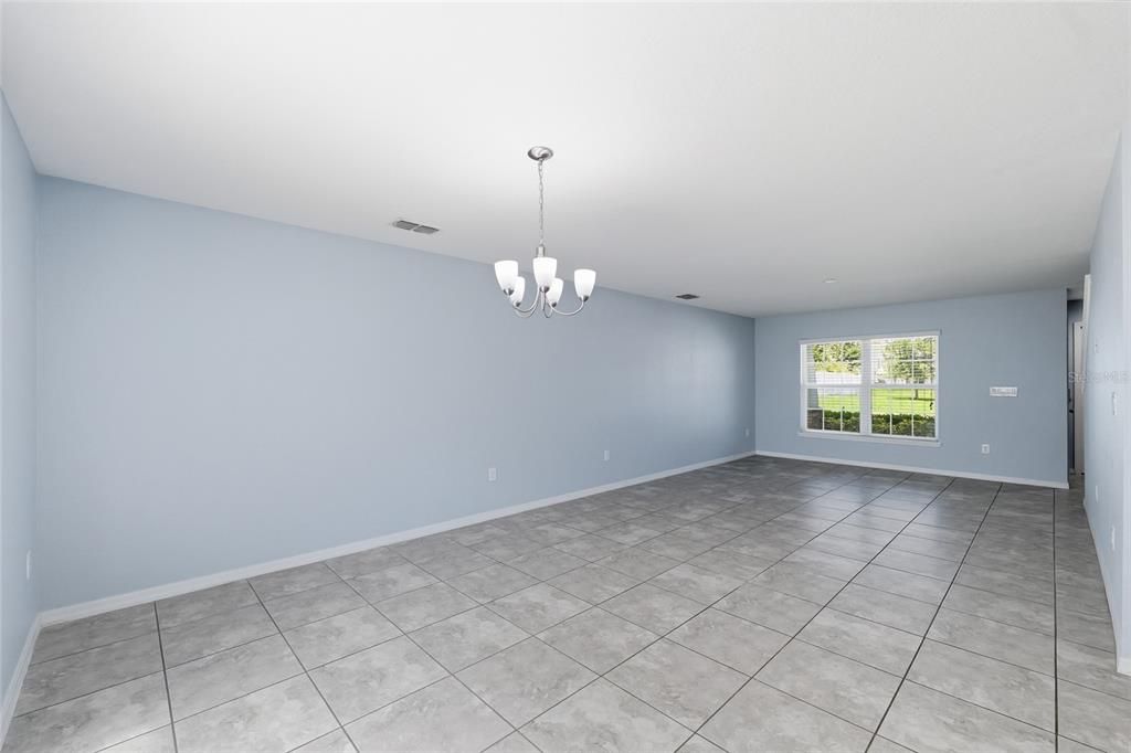 For Sale: $285,000 (3 beds, 2 baths, 1764 Square Feet)