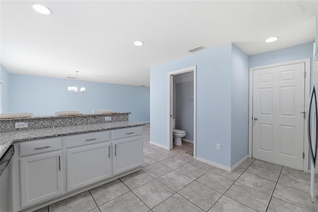 For Sale: $285,000 (3 beds, 2 baths, 1764 Square Feet)