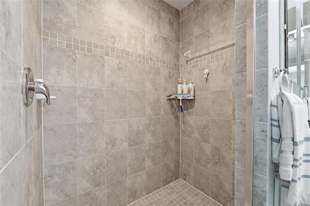 For Sale: $285,000 (3 beds, 2 baths, 1764 Square Feet)