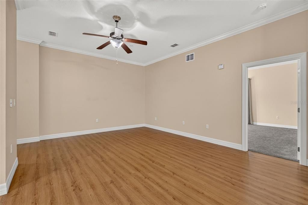 En Venta: $165,000 (3 camas, 2 baños, 1640 Pies cuadrados)