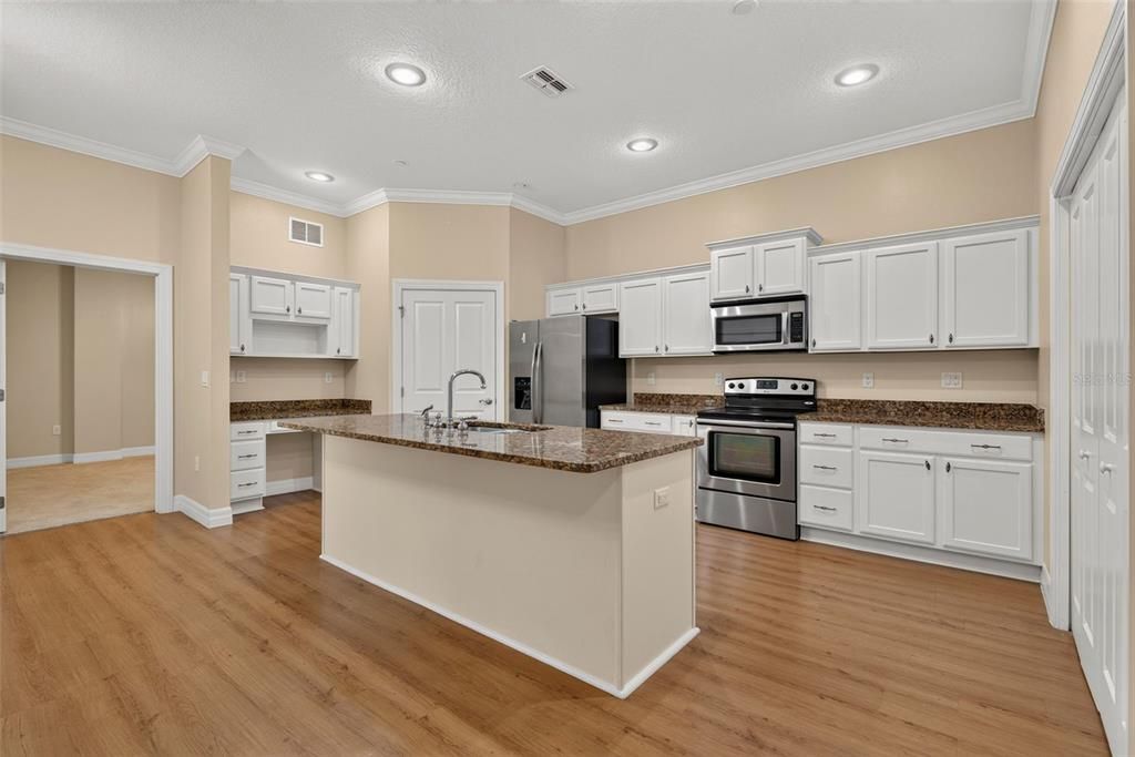 En Venta: $165,000 (3 camas, 2 baños, 1640 Pies cuadrados)