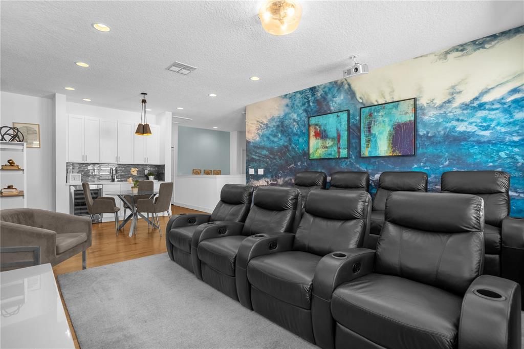 En Venta: $1,035,000 (10 camas, 8 baños, 4260 Pies cuadrados)
