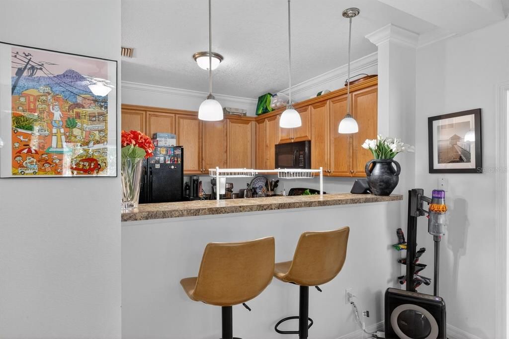 For Rent: $2,000 (2 beds, 2 baths, 1080 Square Feet)