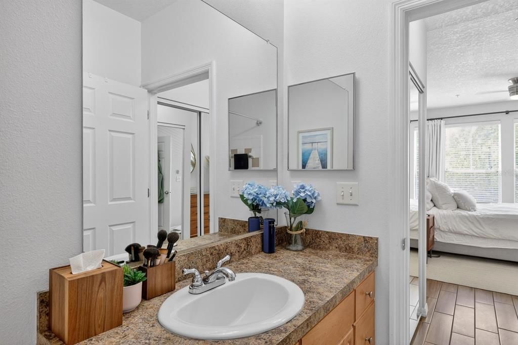 For Rent: $2,000 (2 beds, 2 baths, 1080 Square Feet)