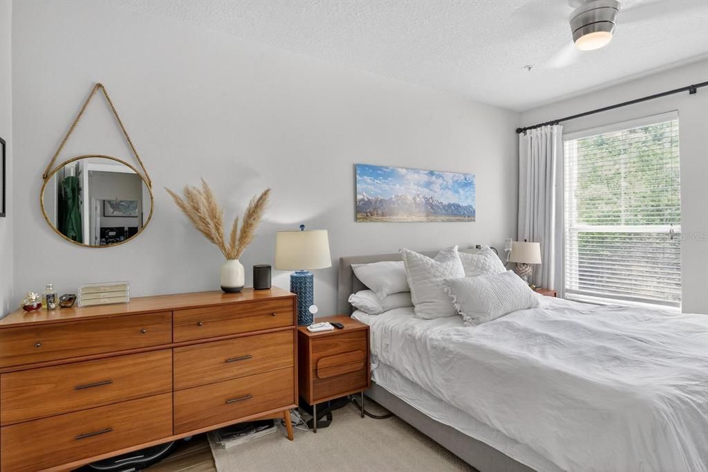 For Rent: $2,000 (2 beds, 2 baths, 1080 Square Feet)
