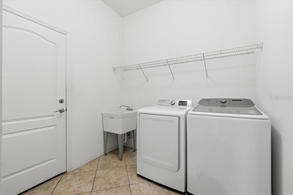На продажу: $324,999 (4 спален, 3 ванн, 2224 Квадратных фут)