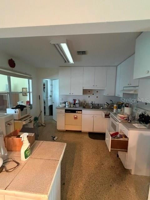 En Venta: $300,000 (3 camas, 2 baños, 1510 Pies cuadrados)
