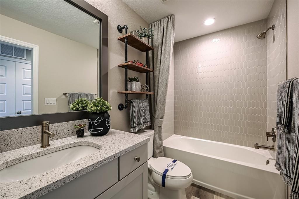 En Venta: $1,099,990 (4 camas, 4 baños, 3198 Pies cuadrados)