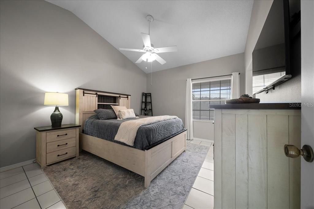 For Sale: $229,900 (3 beds, 2 baths, 1524 Square Feet)