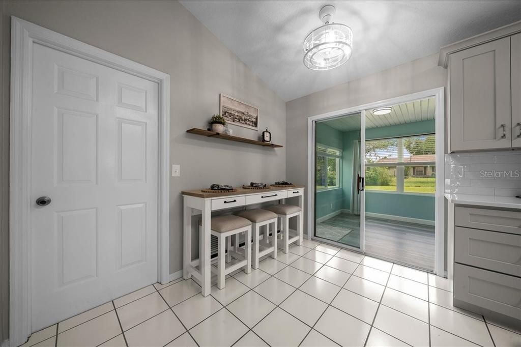 For Sale: $229,900 (3 beds, 2 baths, 1524 Square Feet)
