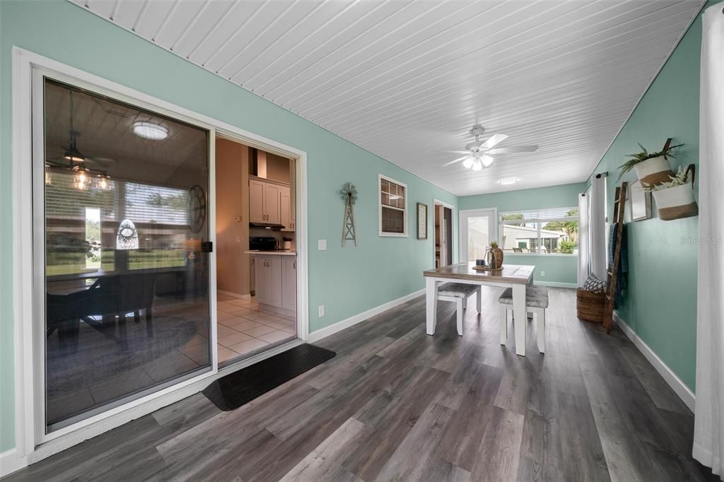 For Sale: $229,900 (3 beds, 2 baths, 1524 Square Feet)