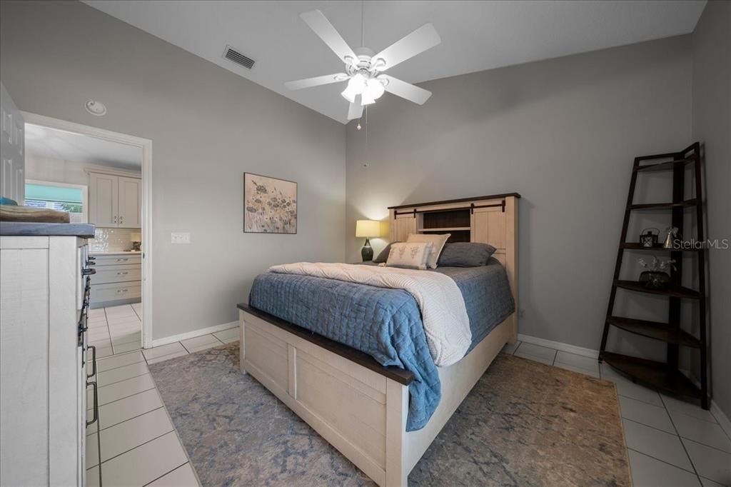 For Sale: $229,900 (3 beds, 2 baths, 1524 Square Feet)