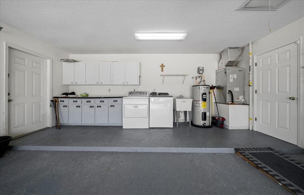 For Sale: $229,900 (3 beds, 2 baths, 1524 Square Feet)
