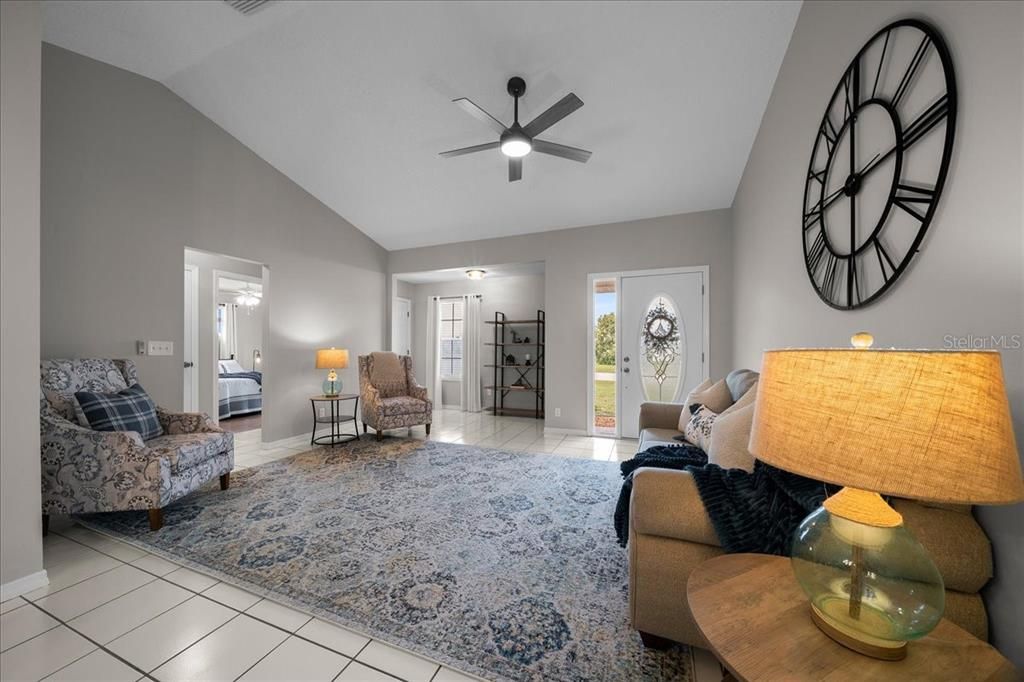 For Sale: $229,900 (3 beds, 2 baths, 1524 Square Feet)