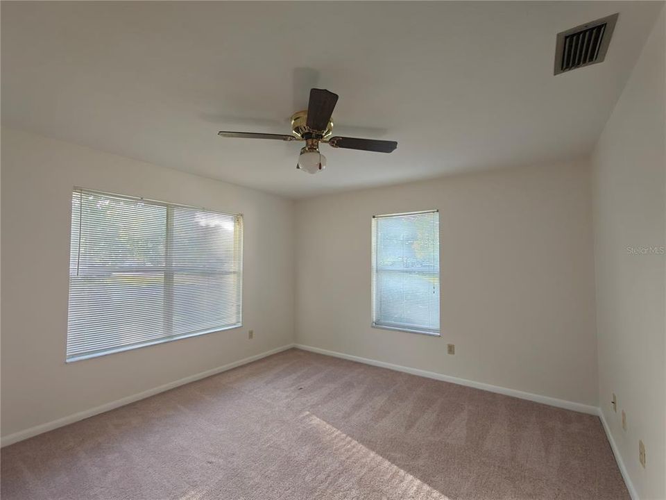 В аренду: $1,800 (3 спален, 2 ванн, 1616 Квадратных фут)