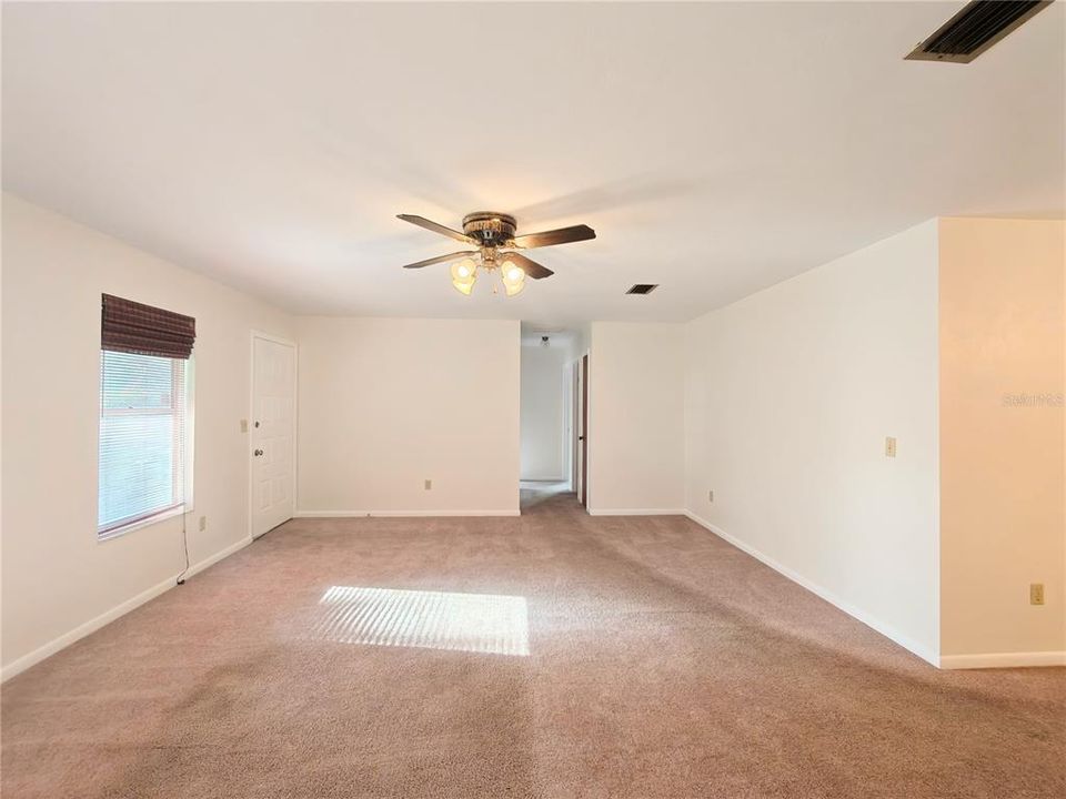 В аренду: $1,800 (3 спален, 2 ванн, 1616 Квадратных фут)