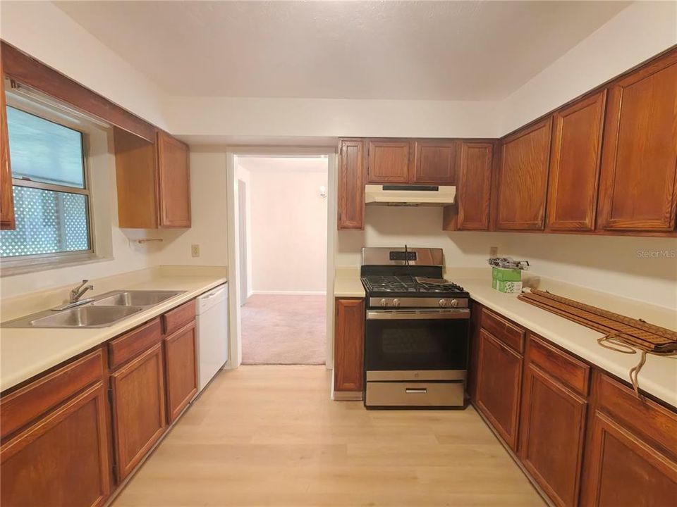 В аренду: $1,800 (3 спален, 2 ванн, 1616 Квадратных фут)