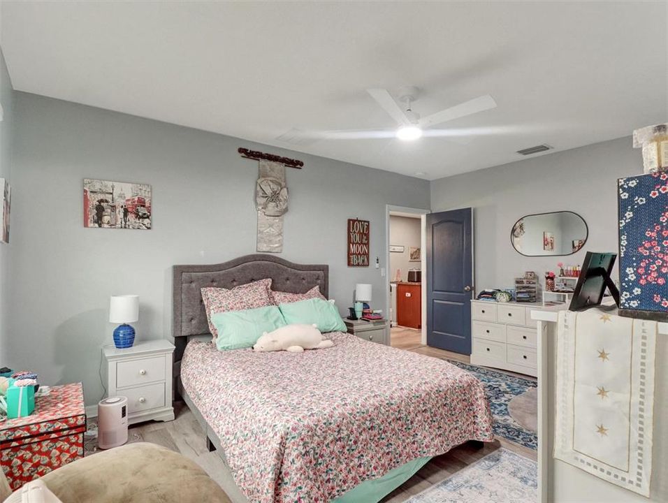 For Sale: $310,000 (3 beds, 2 baths, 1435 Square Feet)
