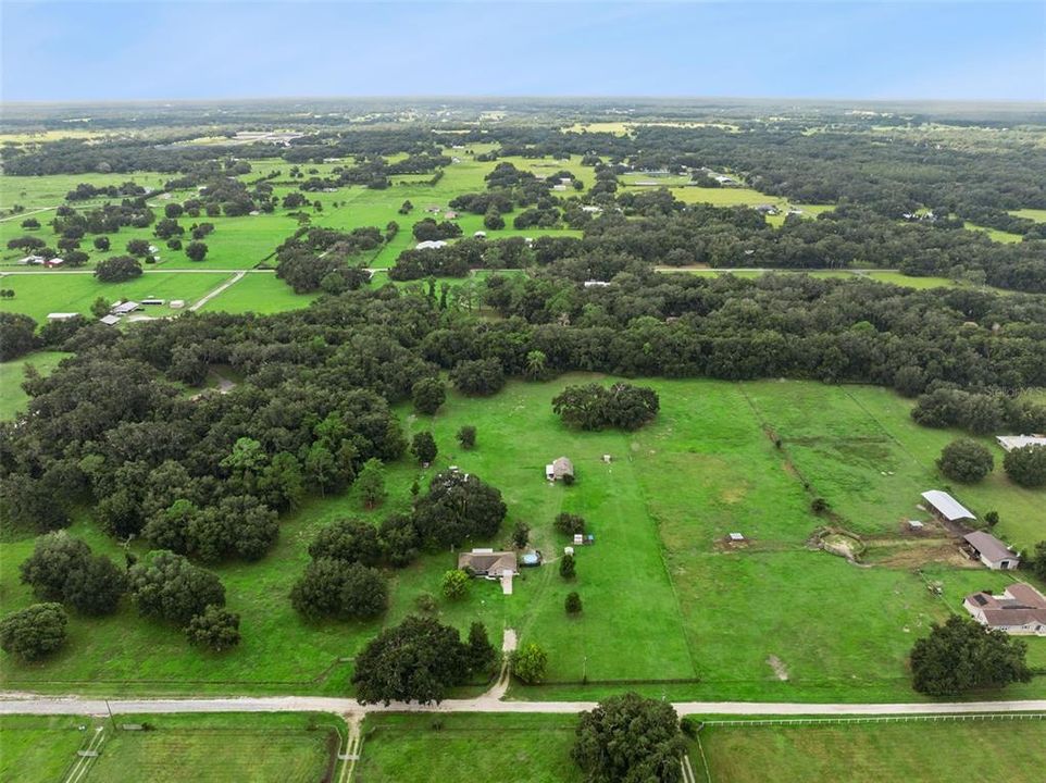 En Venta: $749,900 (3 camas, 2 baños, 2740 Pies cuadrados)