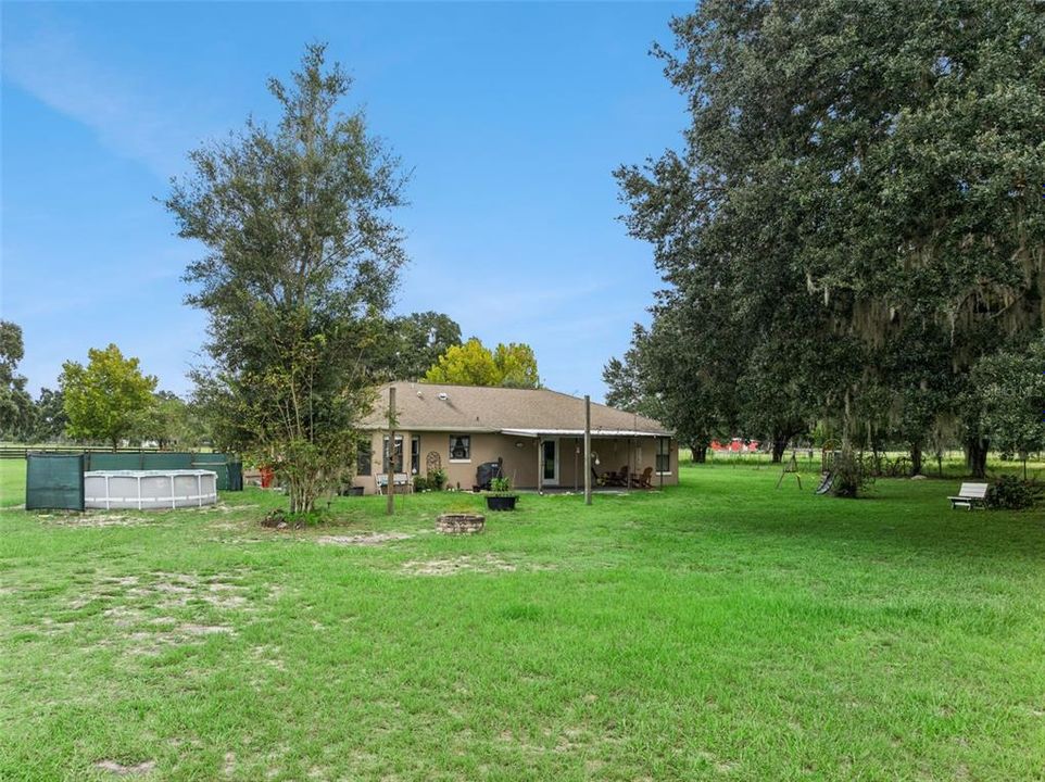 En Venta: $749,900 (3 camas, 2 baños, 2740 Pies cuadrados)