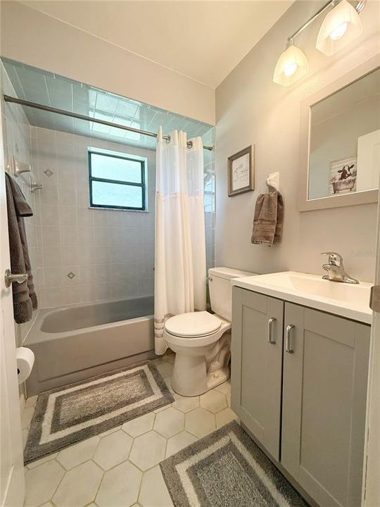 En Venta: $749,900 (3 camas, 2 baños, 2740 Pies cuadrados)