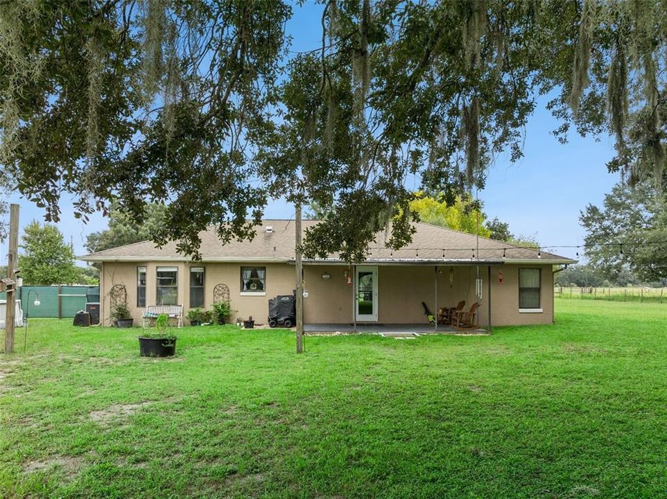 En Venta: $749,900 (3 camas, 2 baños, 2740 Pies cuadrados)