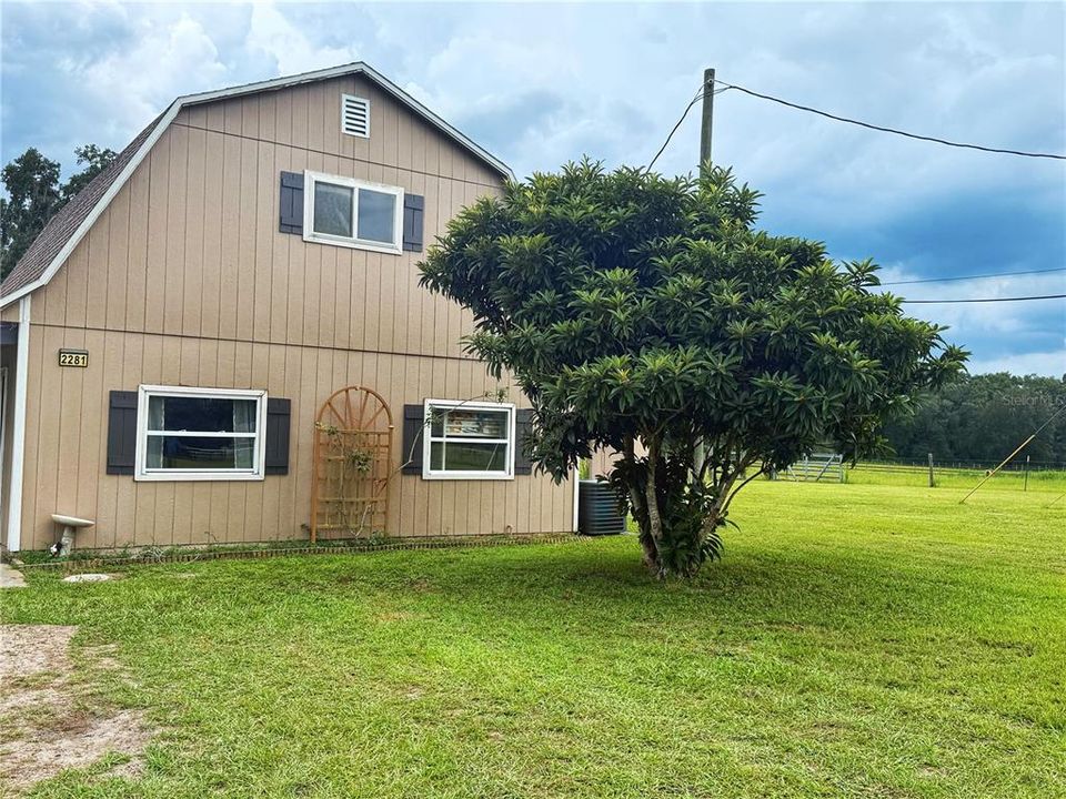 En Venta: $749,900 (3 camas, 2 baños, 2740 Pies cuadrados)