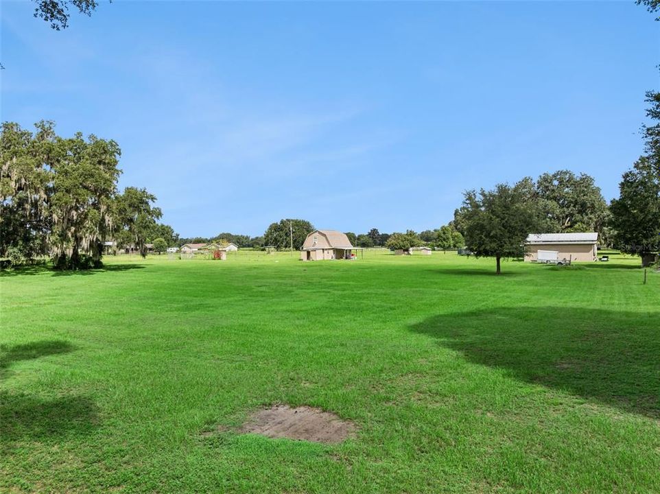 En Venta: $749,900 (3 camas, 2 baños, 2740 Pies cuadrados)