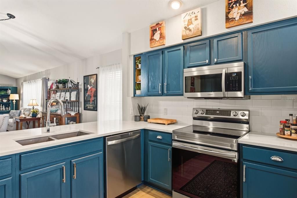 En Venta: $389,000 (3 camas, 2 baños, 1958 Pies cuadrados)