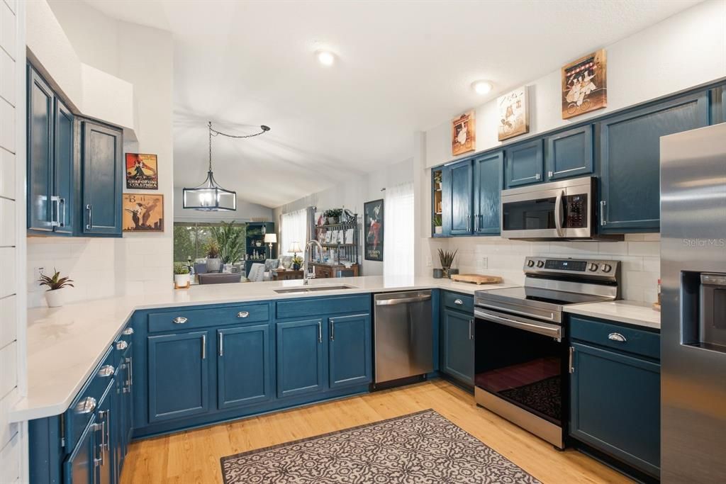 En Venta: $389,000 (3 camas, 2 baños, 1958 Pies cuadrados)