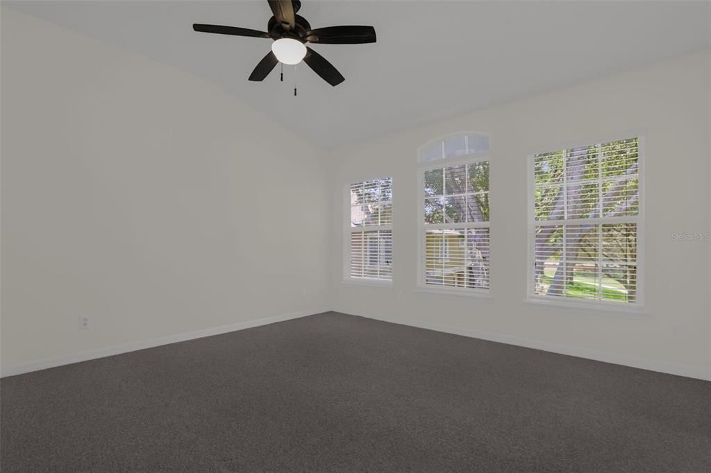 For Rent: $2,300 (3 beds, 2 baths, 1595 Square Feet)