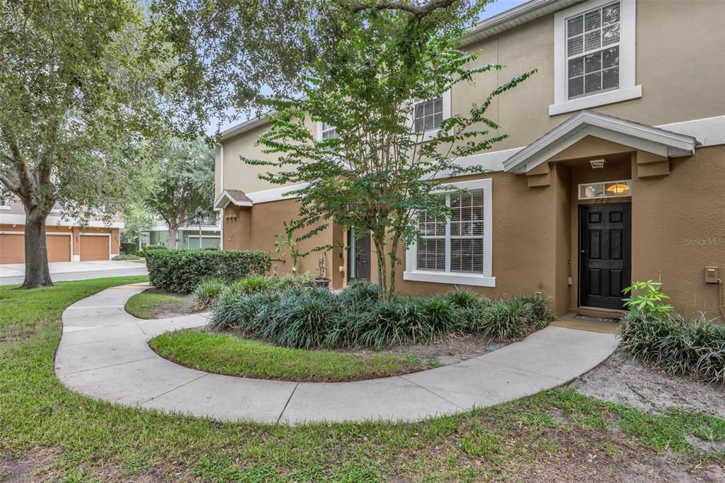 For Rent: $2,300 (3 beds, 2 baths, 1595 Square Feet)