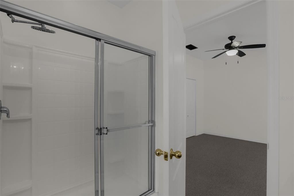 For Rent: $2,300 (3 beds, 2 baths, 1595 Square Feet)