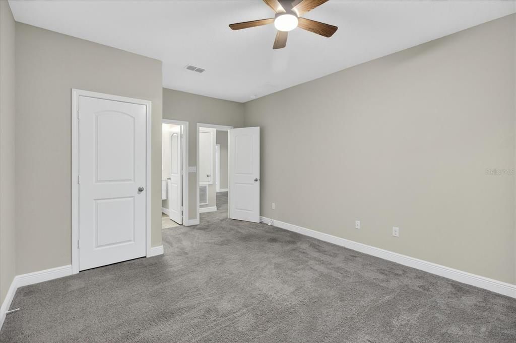 В аренду: $3,950 (5 спален, 3 ванн, 3440 Квадратных фут)