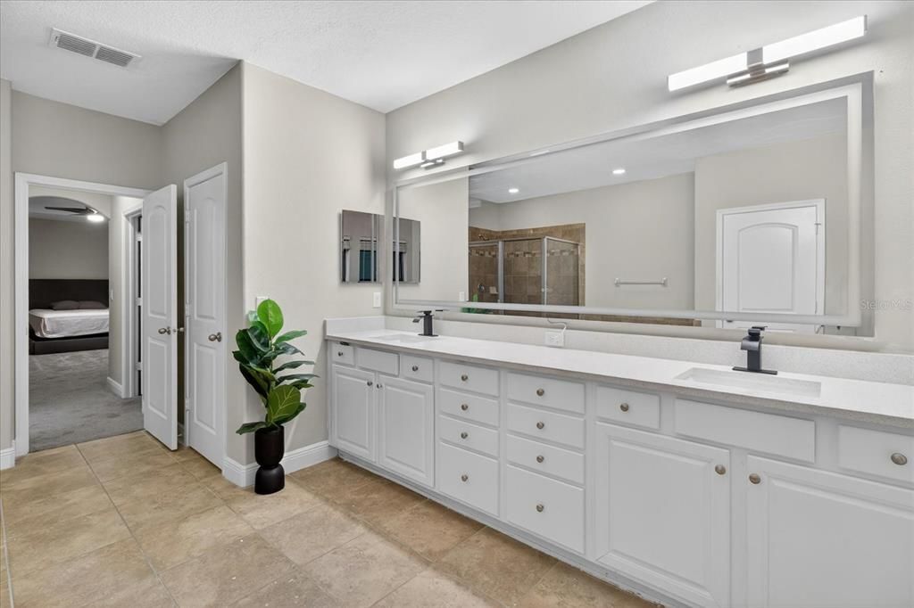 В аренду: $3,950 (5 спален, 3 ванн, 3440 Квадратных фут)