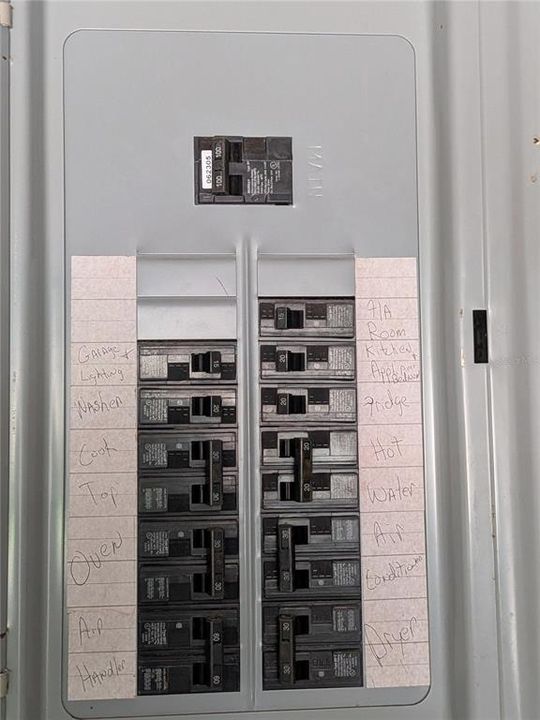 На продажу: $160,000 (2 спален, 1 ванн, 956 Квадратных фут)