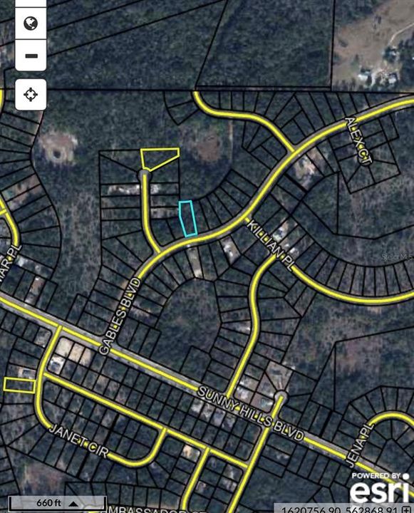 На продажу: $18,000 (0.42 acres)
