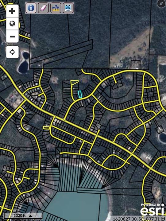 На продажу: $18,000 (0.42 acres)