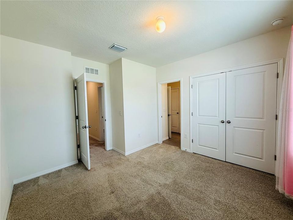 В аренду: $2,450 (3 спален, 2 ванн, 1758 Квадратных фут)